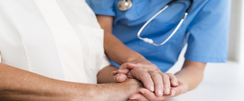 Imagine prezentare INFIRMIERA