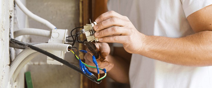 imagine  ELECTRICIAN APARATE SI ECHIPAMENTE ELECTRICE ȘI ENERGETICE