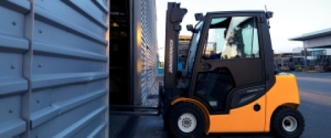 Imagine prezentare STIVUITORIST (MAŞINIST LA MAŞINI MOBILE PENTRU TRANSPORTURI INTERIOARE)-ISCIR
