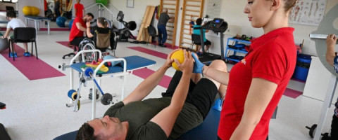 Imagine prezentare CURS MASAJ BISTRITA-NASAUD ORGANIZAT LA CLINICA SANOVIL DIN BISTRITA