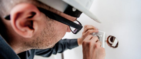 Imagine prezentare ELECTRICIAN ÎN CONSTRUCȚII
