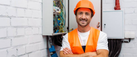 Imagine prezentare ELECTRICIAN ÎN CONSTRUCȚII