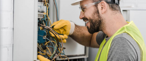 Imagine prezentare ELECTRICIAN ÎN CONSTRUCTII