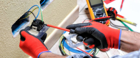 Imagine prezentare ELECTRICIAN ÎN CONSTRUCTII