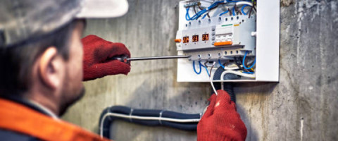 Imagine prezentare ELECTRICIAN ÎN CONSTRUCTII