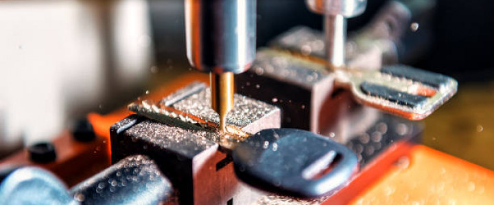 imagine LACATUS MECANIC DE INTRETINERE SI REPARATII UNIVERSALE