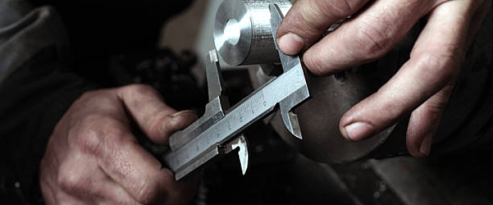 imagine LACATUS MECANIC DE INTRETINERE SI REPARATII UNIVERSALE