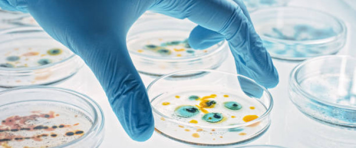 imagine TEHNICIAN CHIMIST DE LABORATOR