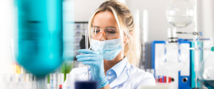 imagine TEHNICIAN CHIMIST DE LABORATOR