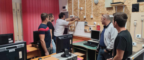 Imagine prezentare Curs ELECTRICIAN CONSTRUCTOR MONTATOR APARATAJ SI CABLURI DE JOASA TENSIUNE 