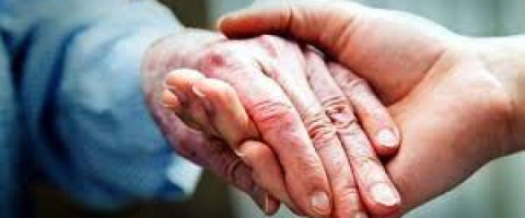 imagine Îngrijitor bătrâni la domiciliu