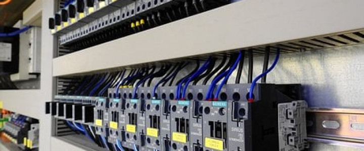 imagine ELECTRICIAN ÎN CONSTRUCTII