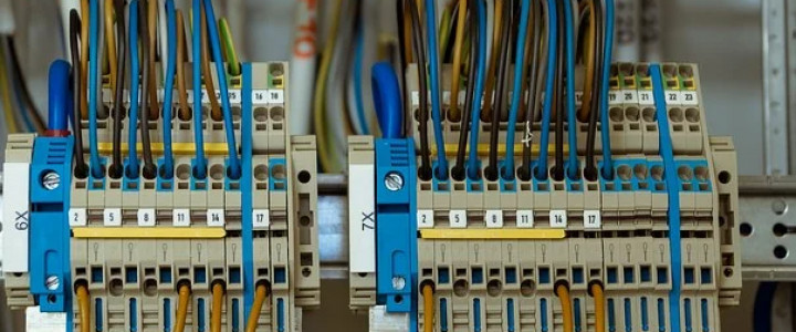 imagine ELECTRICIAN ÎN CONSTRUCTII