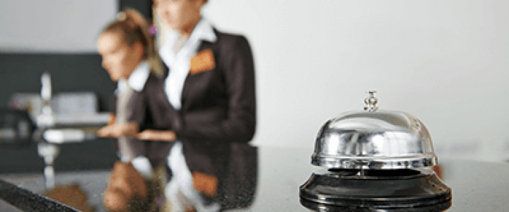imagine RECEPTIONER DE HOTEL