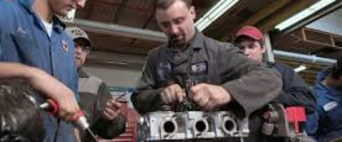 Imagine prezentare Mecanic auto