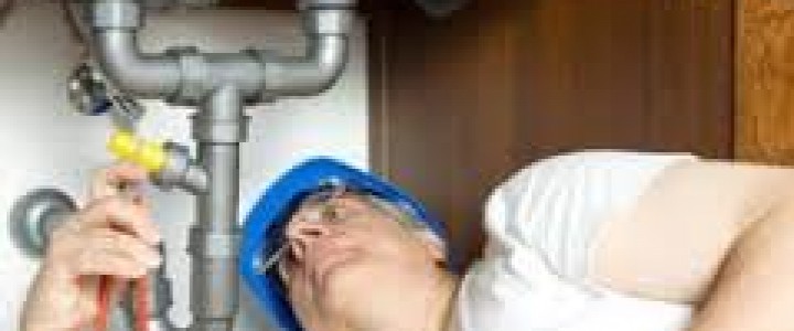 imagine Instalator instalatii tehnico-sanitare si de gaze