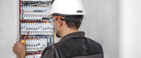 Imagine prezentare Electrician in constructii